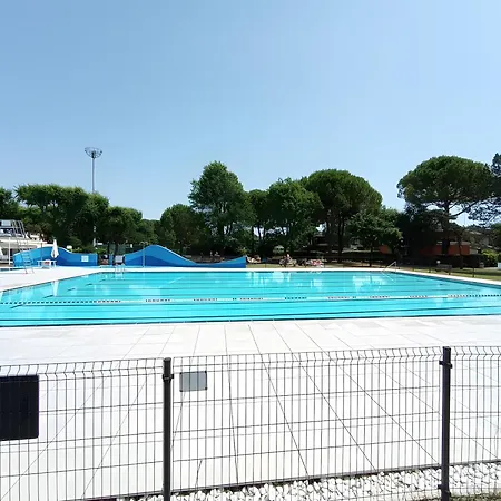 Cormor X - Piscina 펜션
